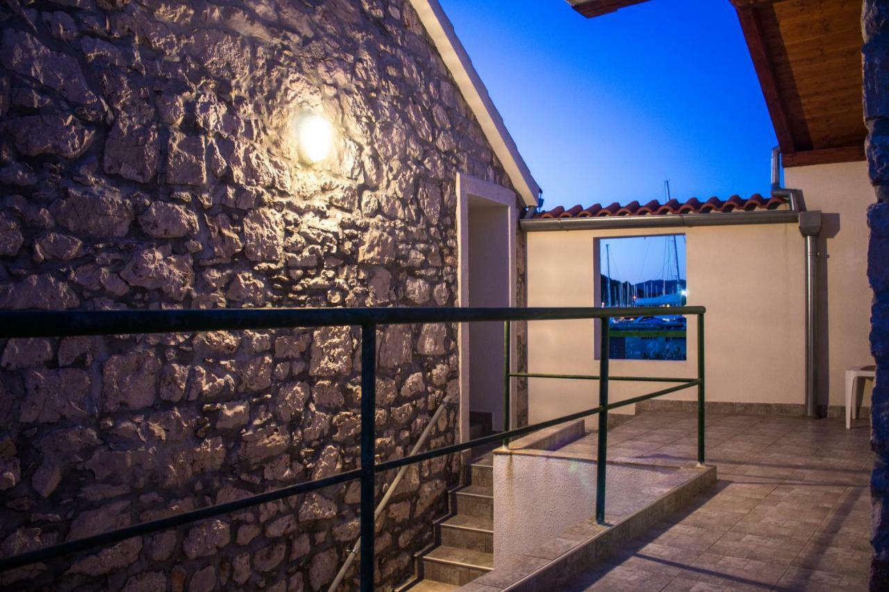 Apartment Titinica Murter Ngoại thất bức ảnh